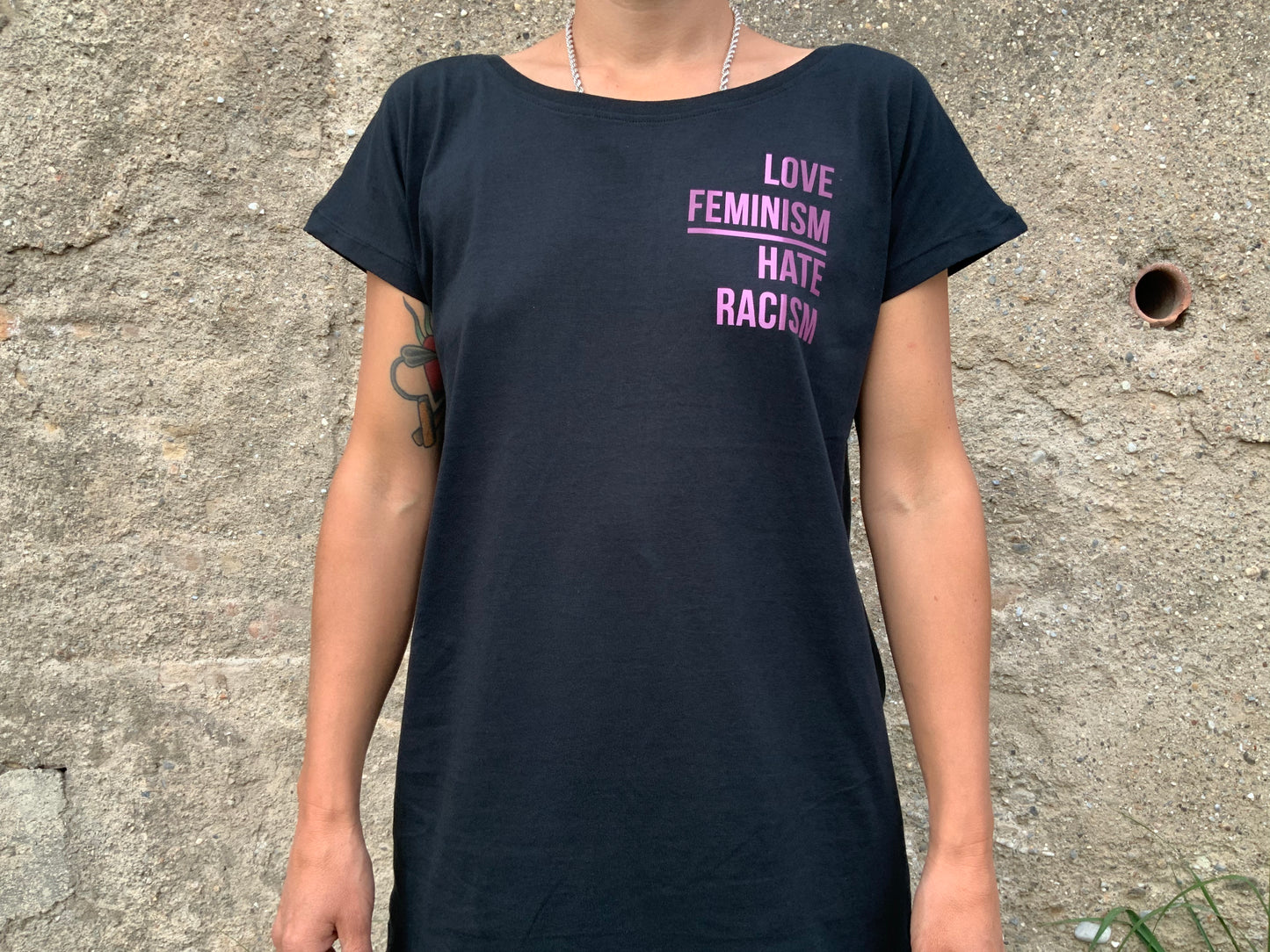 Love Feminism - Hate Racism // Vestido