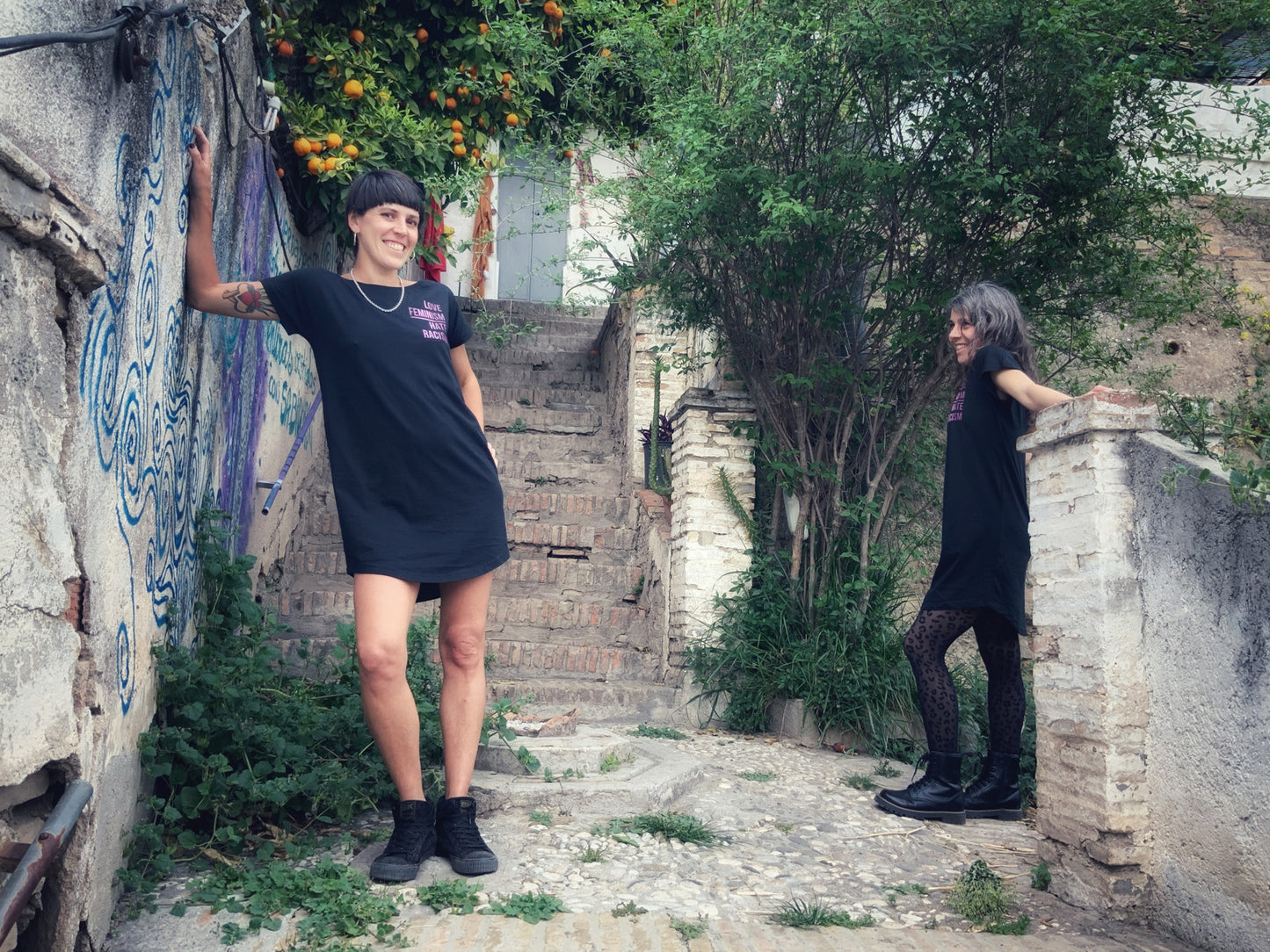Love Feminism - Hate Racism // Vestido