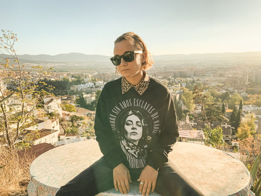 Sudadera negra Gata Cattana