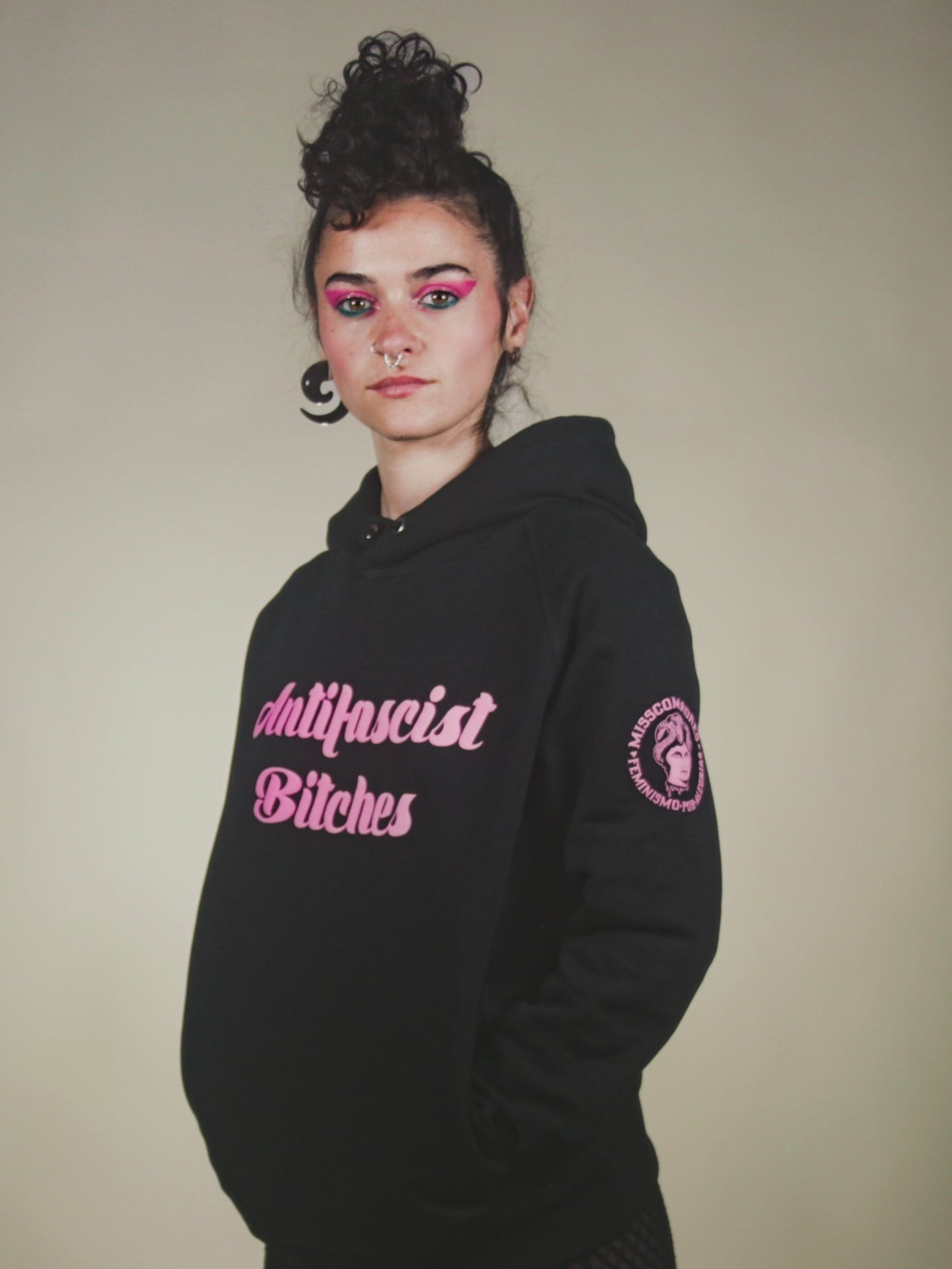 Sudadera antifascista mujer