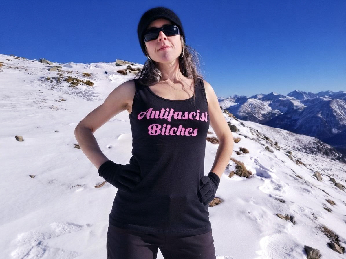 Antifascist Bitches · Tirantes