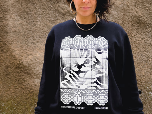 Sudadera unisex sin capucha serigrafía imitación ganchillo, ilustración gato, gato divertido, feminista contra la violencia machista de MissComadres 